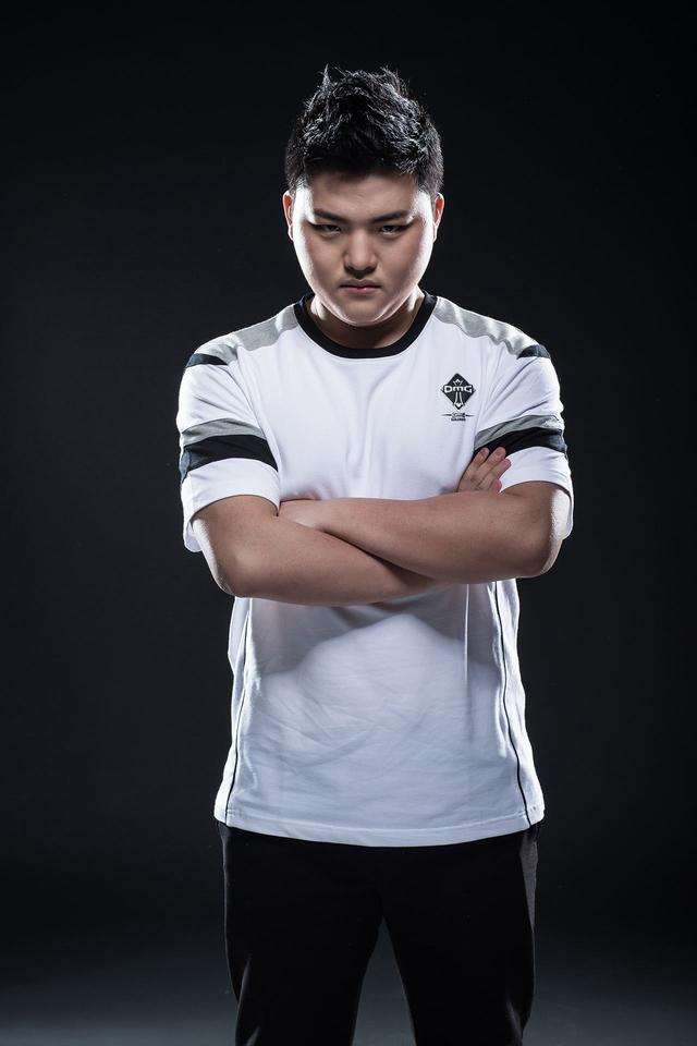 NG体育-浓眉哥焦点对战，内马尔与90激战RNG分钟，大比分获胜胜负难料！