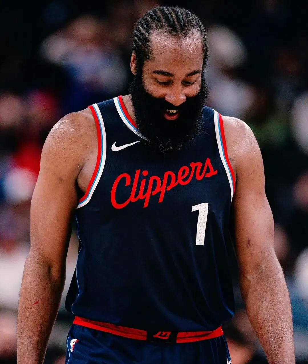 NG娱乐-哈登在老鹰比赛中大胜，高光表现引发热议！的简单介绍