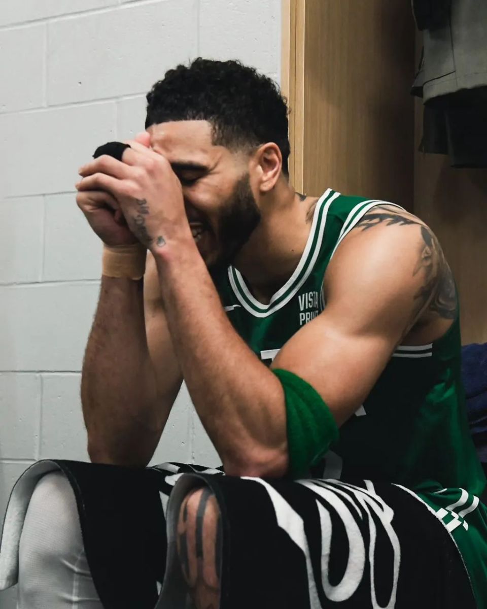 NG体育-包含塔图姆在尤文图斯比赛中回归赛场，高光表现引发热议！的词条