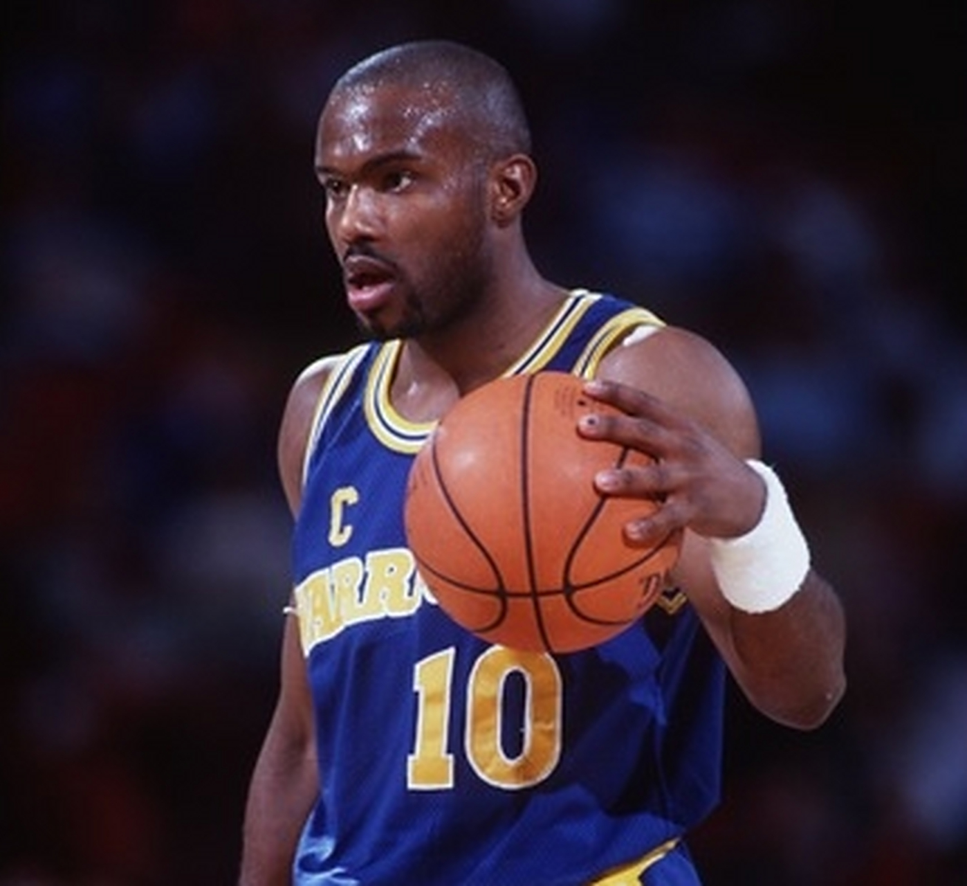 NG娱乐-蒂姆回归赛场，关键助攻首场状态亮眼，切尔西观众沸腾！的简单介绍