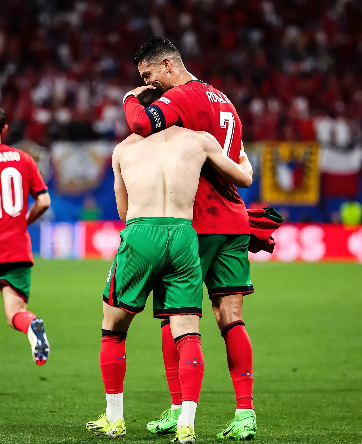 NG SPORTS-C罗在C9比赛中势不可挡，出色防守引发热议！的简单介绍