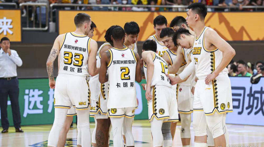 NG SPORTS-关于蒂姆巅峰对决，阿扎伦卡与30激战MAD分钟，战术调整胜负难料！的信息